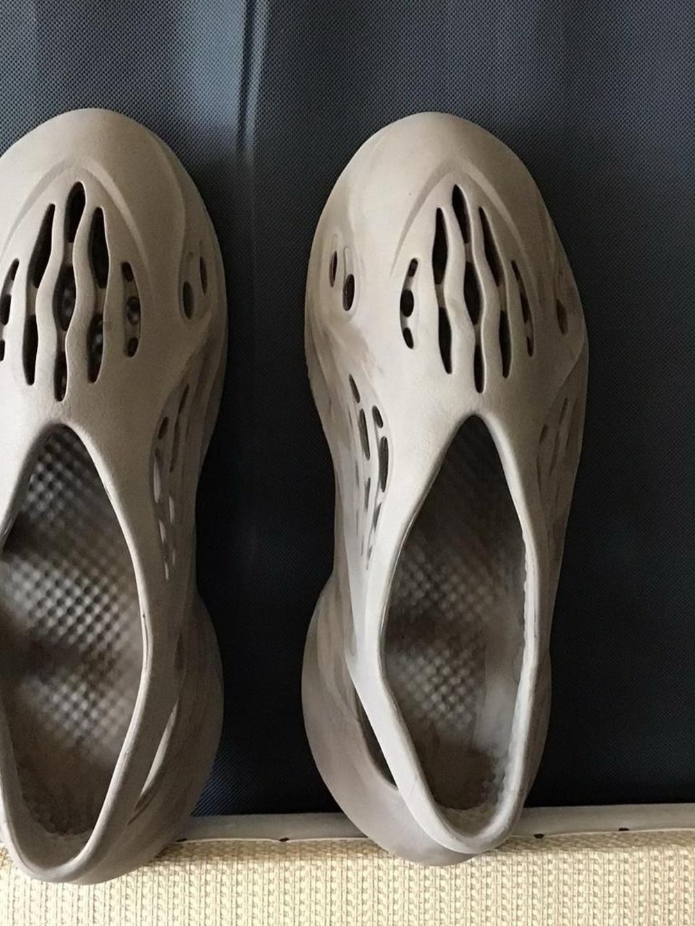 Yeezy Foam Runner Sage Sneakers   Size 12